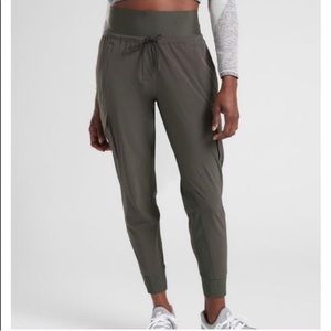NWOT Athleta Sutton Joggers